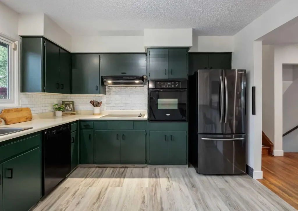 182 Fyffe Road SE Calgary AB T2H 1C1