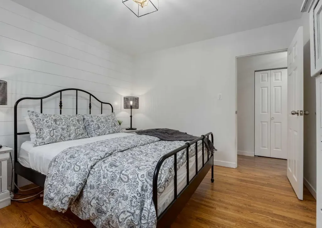 182 Fyffe Road SE Calgary AB T2H 1C1