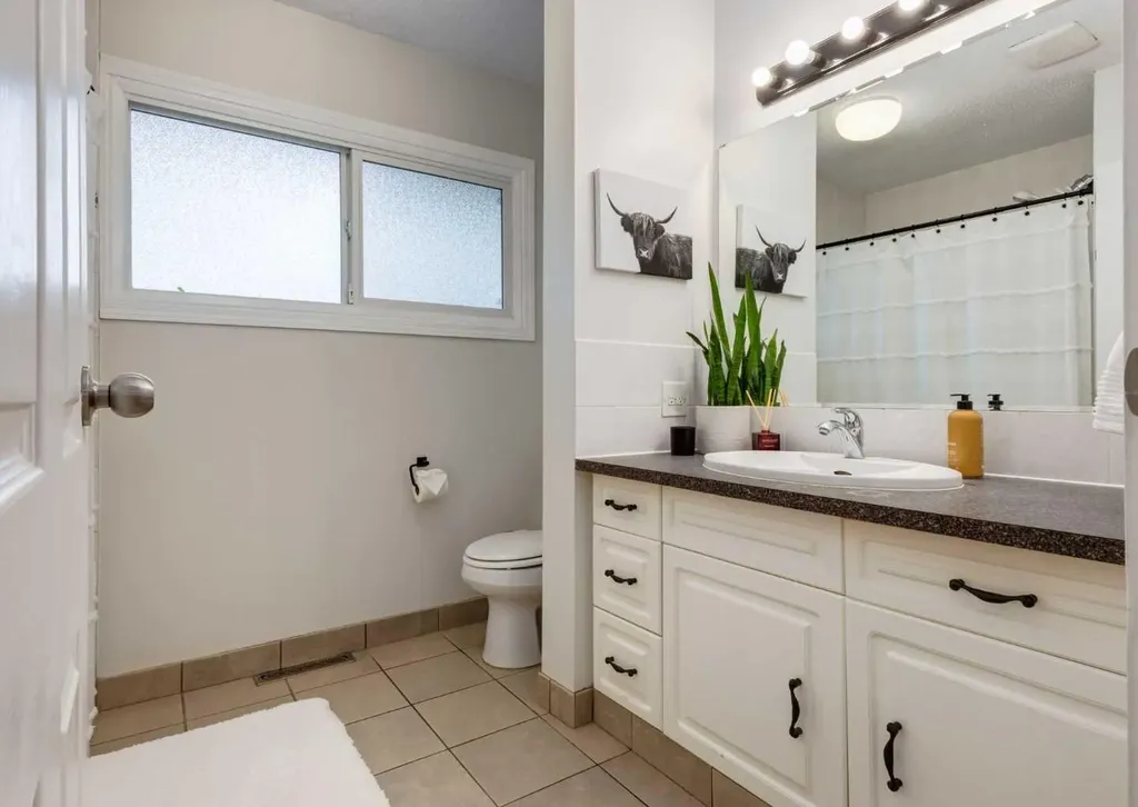 182 Fyffe Road SE Calgary AB T2H 1C1