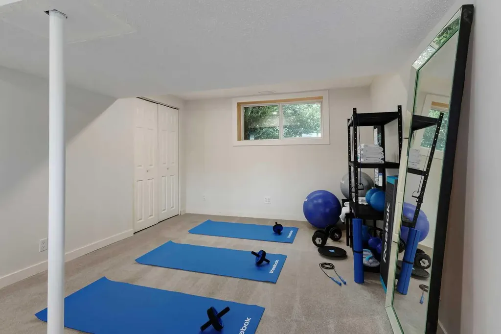 182 Fyffe Road SE Calgary AB T2H 1C1