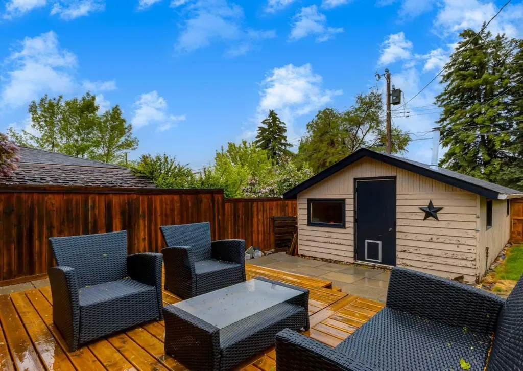 182 Fyffe Road SE Calgary AB T2H 1C1