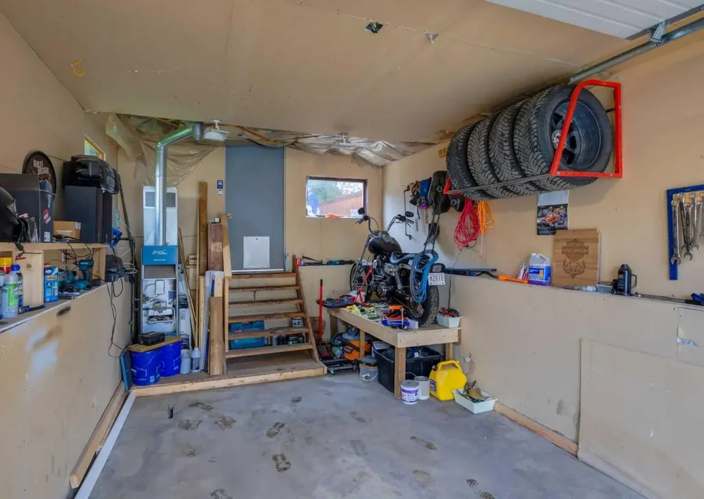 182 Fyffe Road SE Calgary AB T2H 1C1