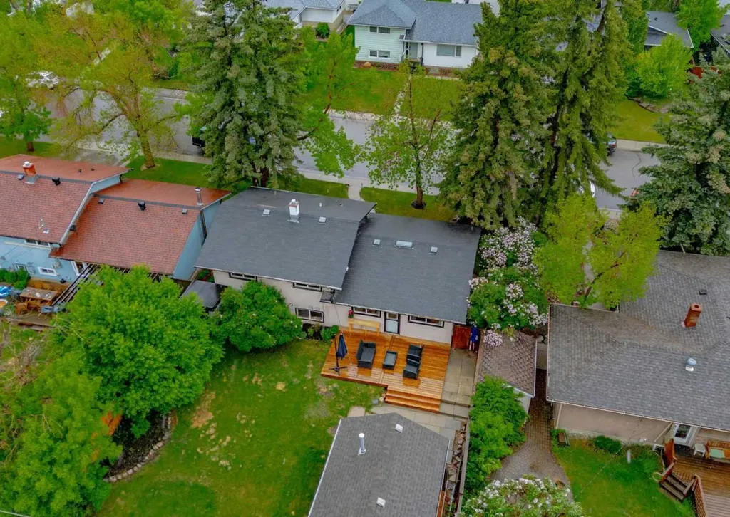 182 Fyffe Road SE Calgary AB T2H 1C1