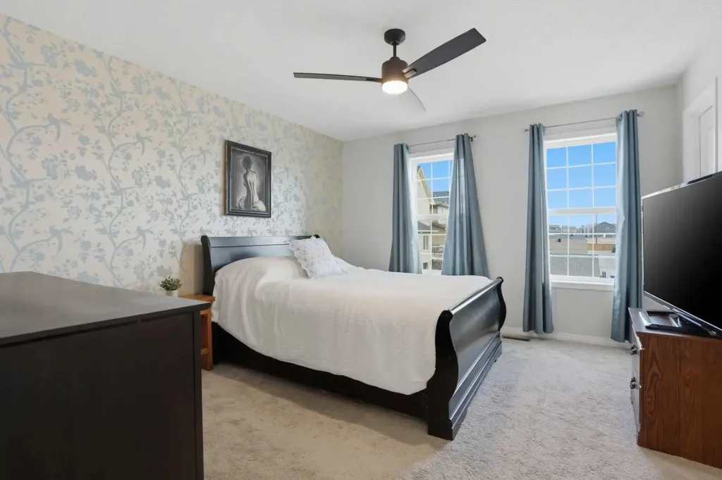 2116 Reunion Square NW Airdrie AB T4B0Y9