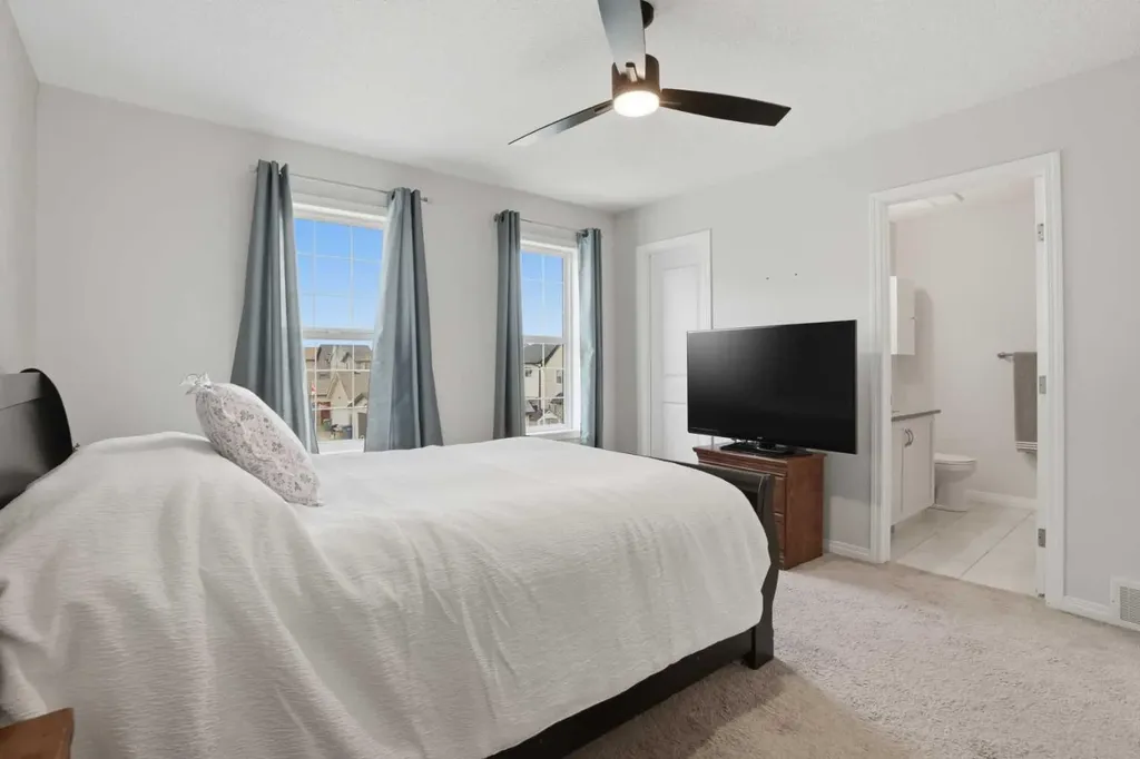 2116 Reunion Square NW Airdrie AB T4B0Y9