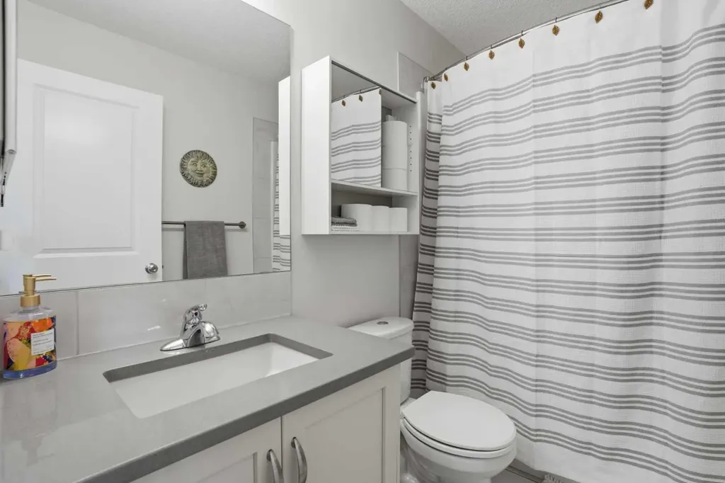 2116 Reunion Square NW Airdrie AB T4B0Y9
