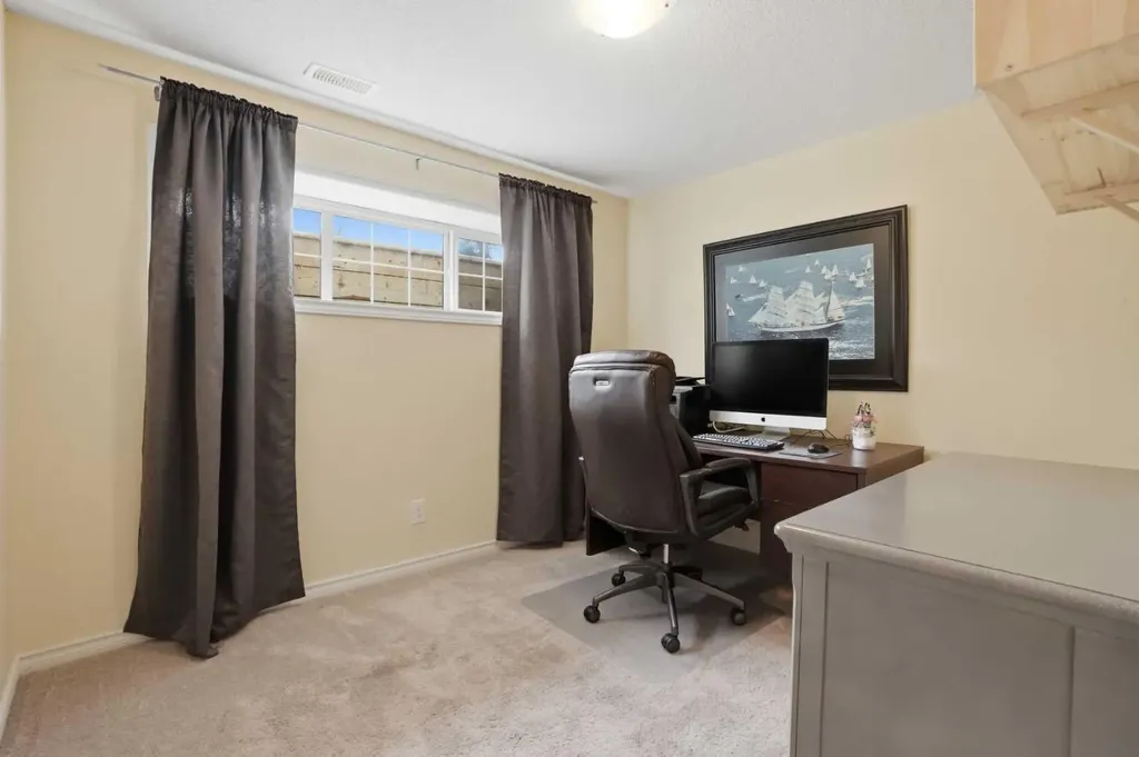 2116 Reunion Square NW Airdrie AB T4B0Y9
