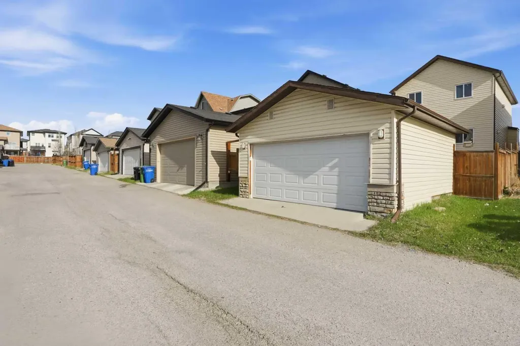 2116 Reunion Square NW Airdrie AB T4B0Y9