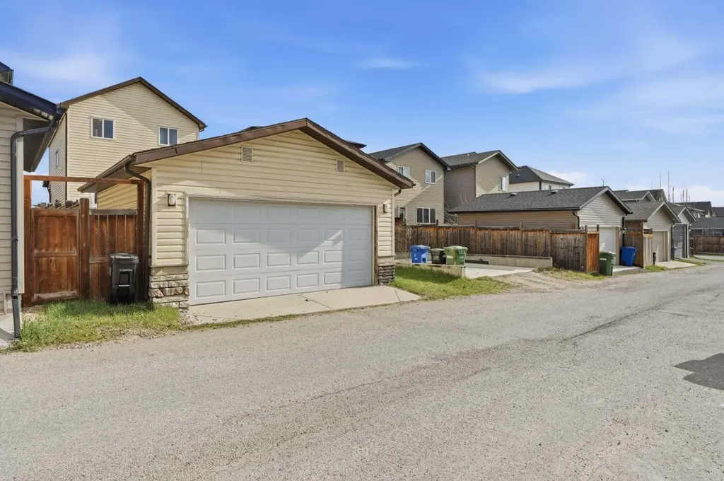 2116 Reunion Square NW Airdrie AB T4B0Y9