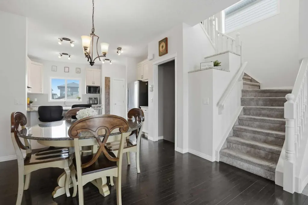 2116 Reunion Square NW Airdrie AB T4B0Y9