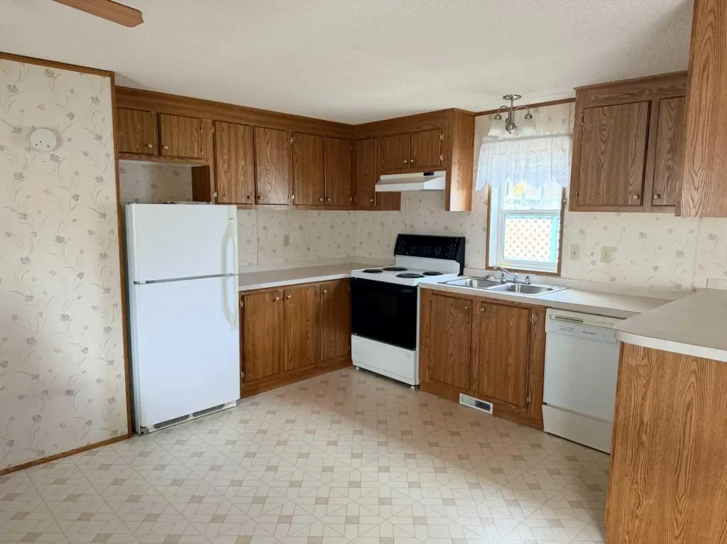 37543 England Way Rural Red Deer County AB T4S 2C3