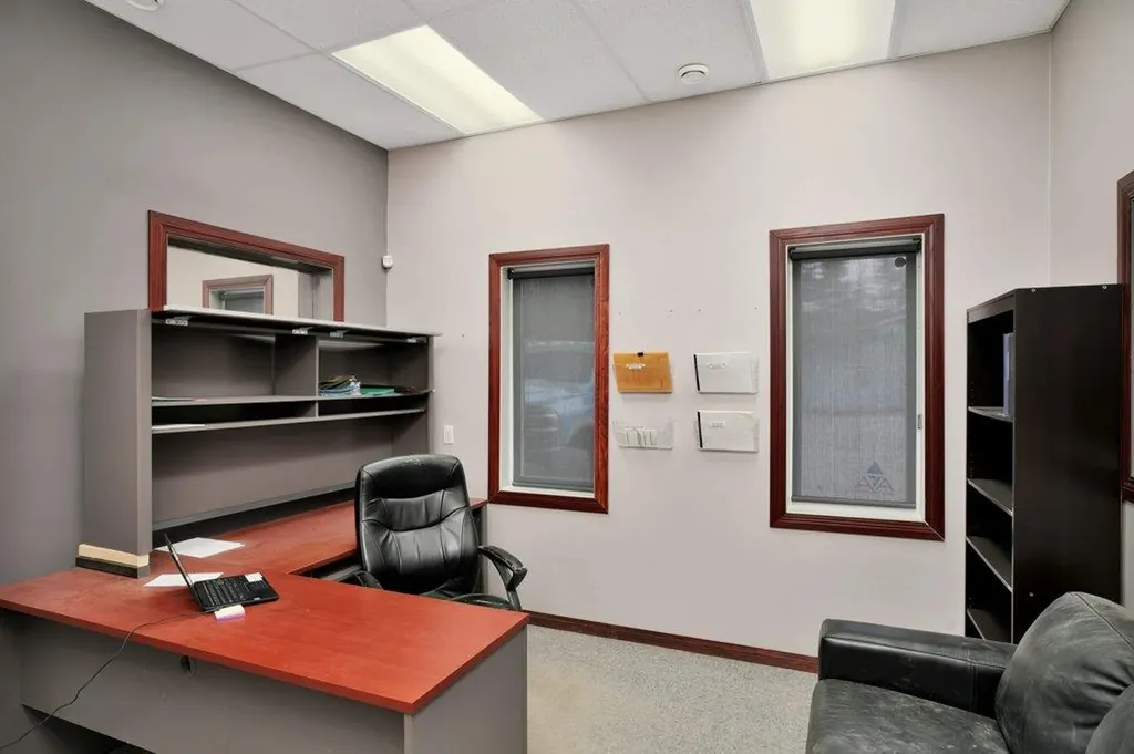 1101 Main Avenue Sundre AB T0M 1X0