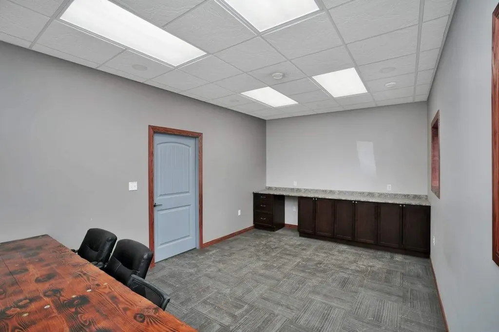 1101 Main Avenue Sundre AB T0M 1X0