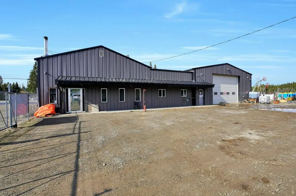 1101 Main Avenue Sundre AB T0M 1X0