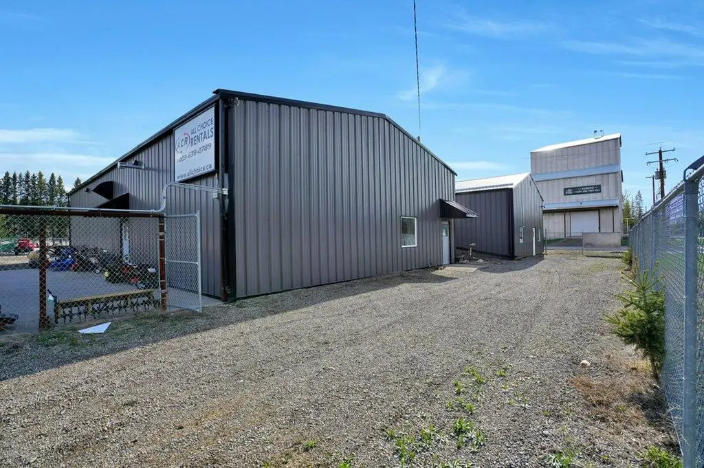 1101 Main Avenue Sundre AB T0M 1X0