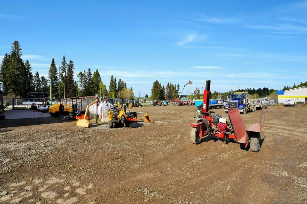 1101 Main Avenue Sundre AB T0M 1X0