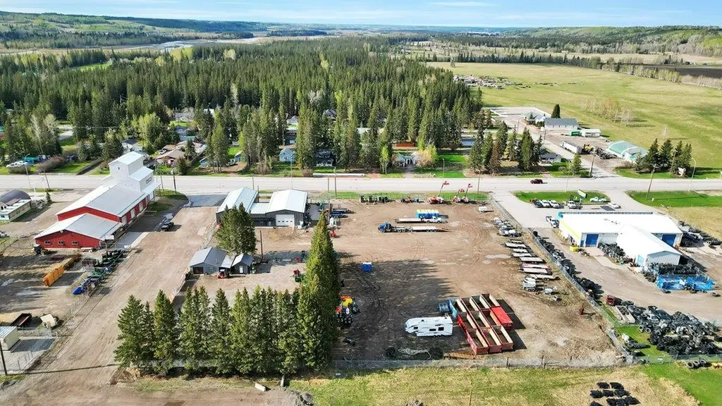 1101 Main Avenue Sundre AB T0M 1X0