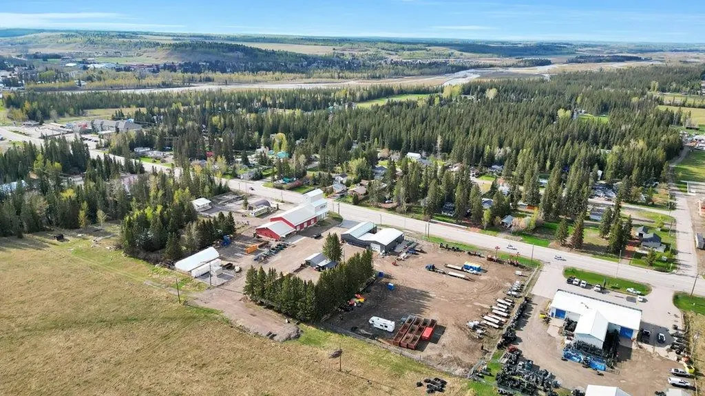 1101 Main Avenue Sundre AB T0M 1X0