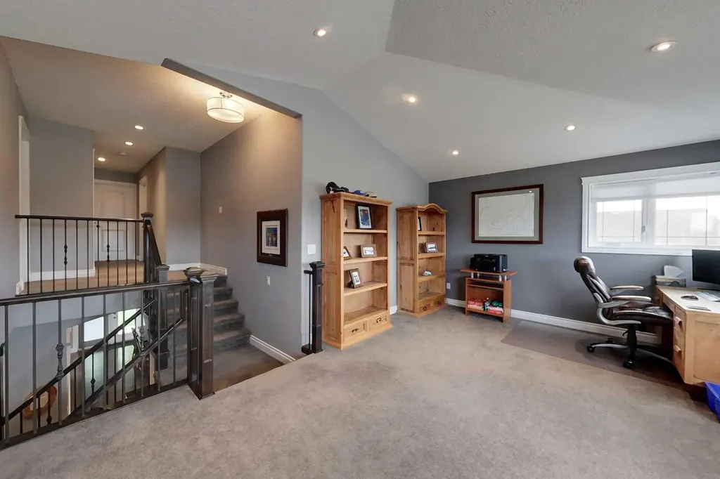 701 9 Street SE Slave Lake AB T0G 2A3