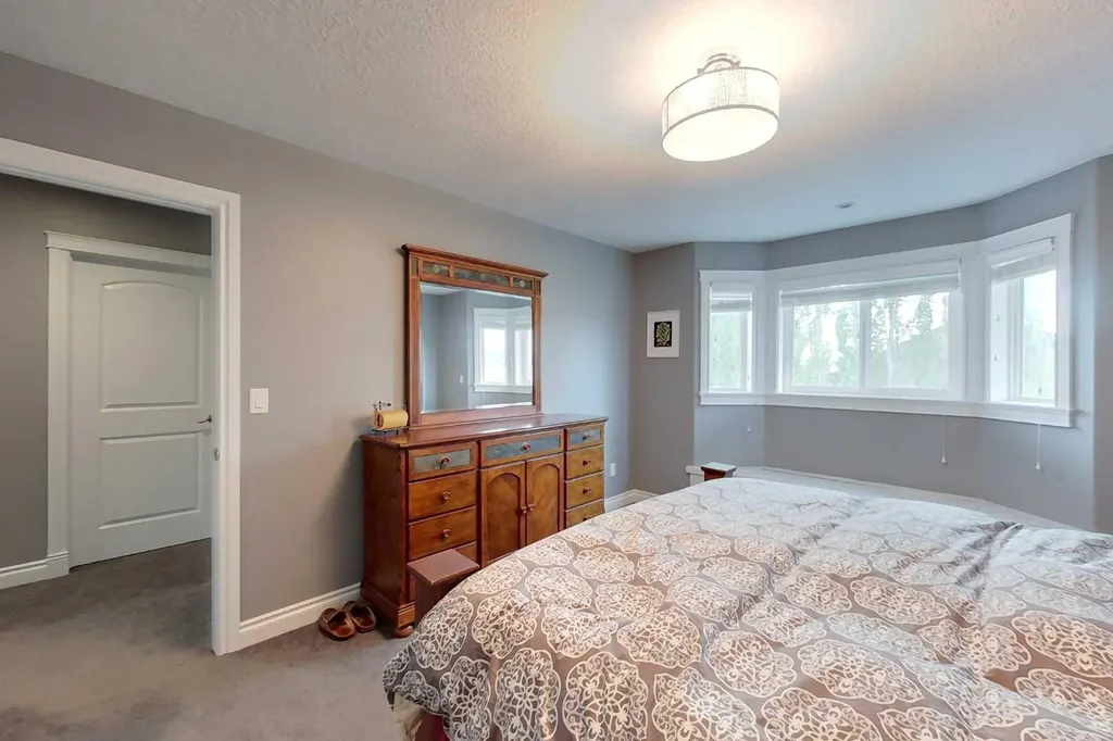 701 9 Street SE Slave Lake AB T0G 2A3