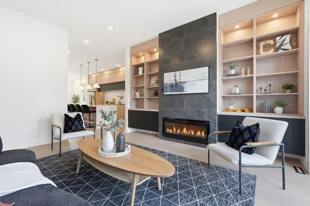 2105B 7 Street NE Calgary AB T2E4C7