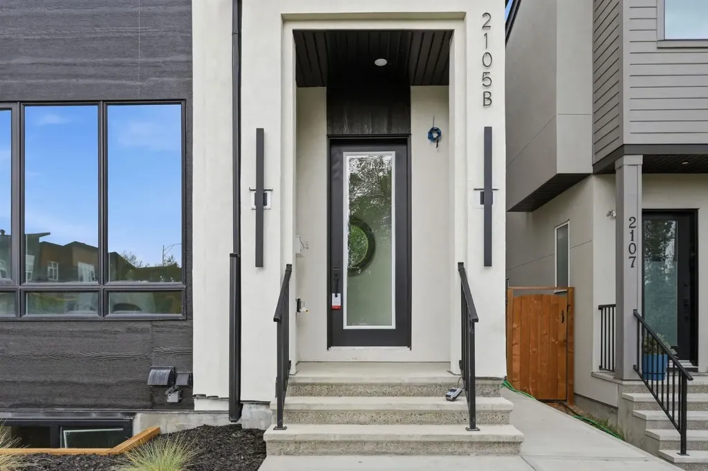 2105B 7 Street NE Calgary AB T2E4C7