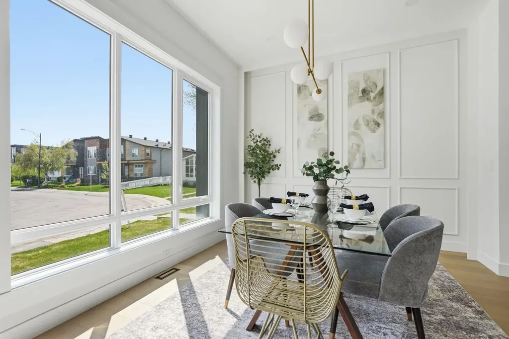 2105B 7 Street NE Calgary AB T2E4C7