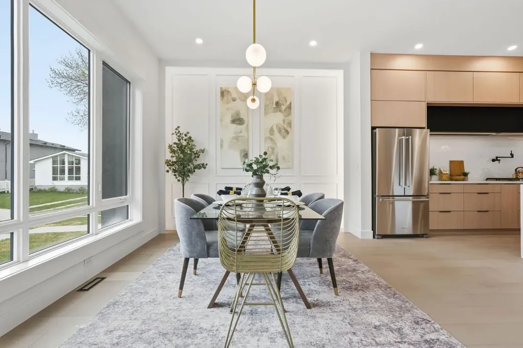 2105B 7 Street NE Calgary AB T2E4C7