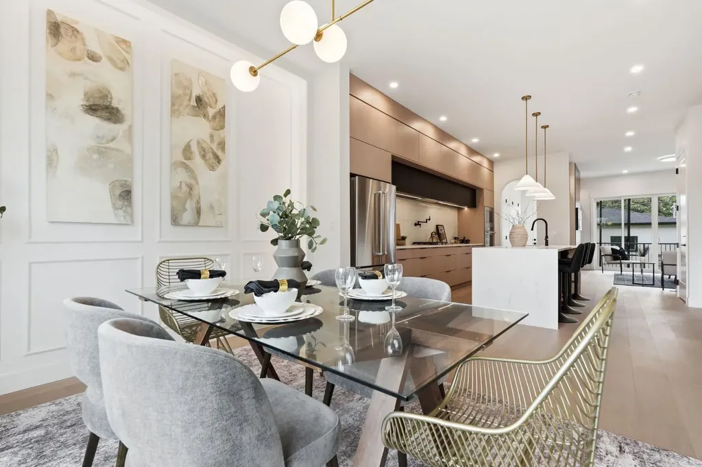 2105B 7 Street NE Calgary AB T2E4C7