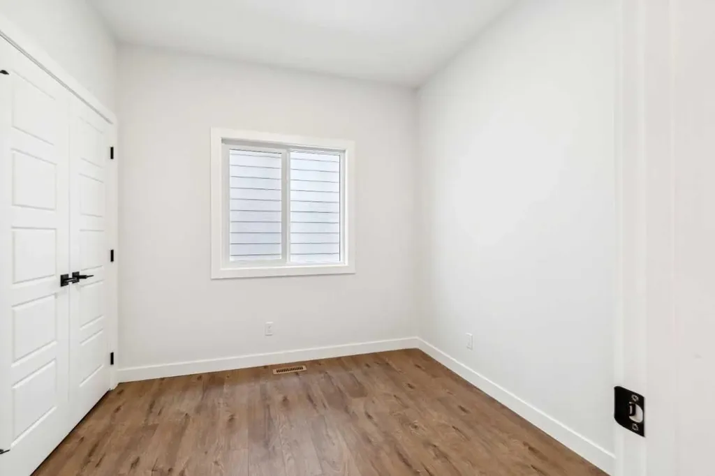 23 Verdure Gate SW Calgary AB T2Y1C4