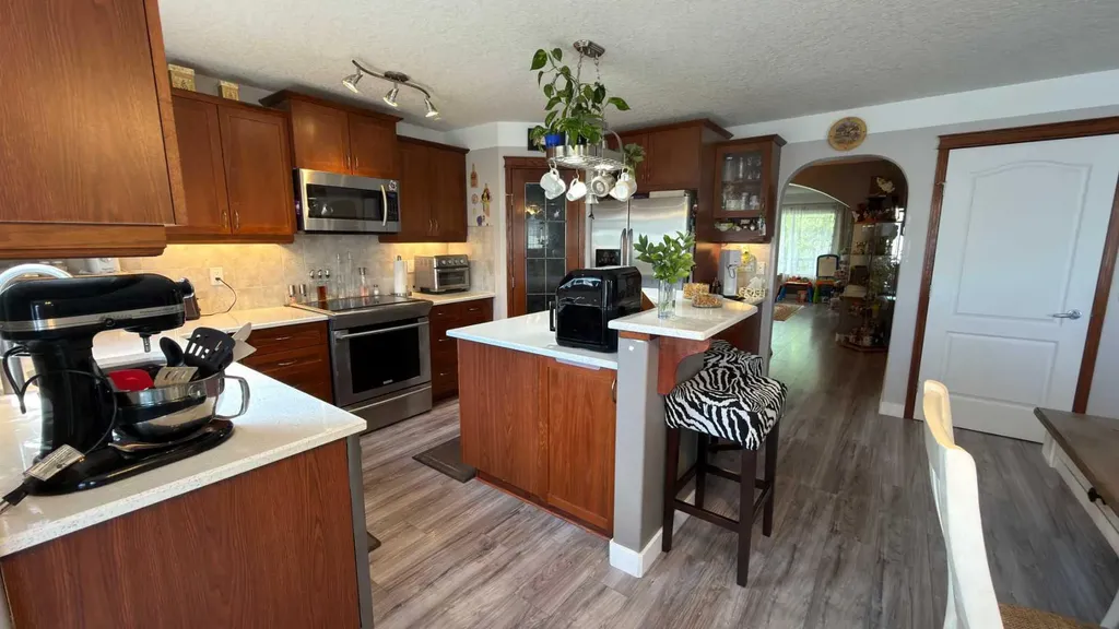 123 Hawkmere View Chestermere AB T1X 1T7