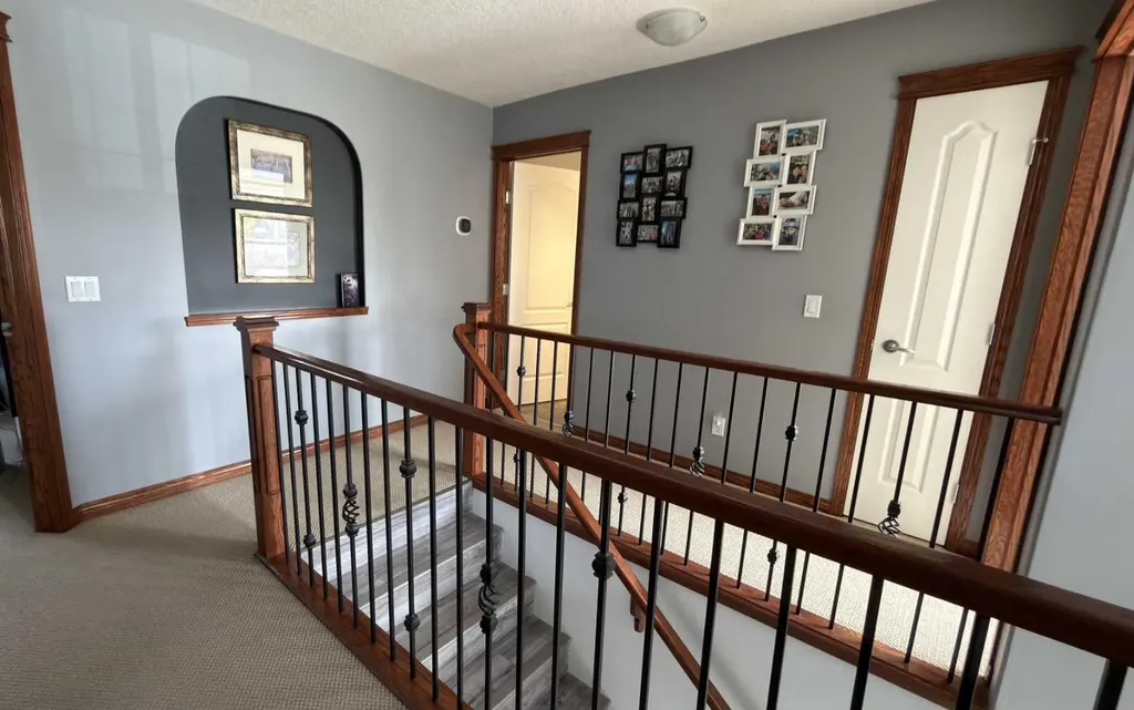 123 Hawkmere View Chestermere AB T1X 1T7