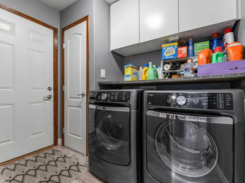 123 Hawkmere View Chestermere AB T1X 1T7