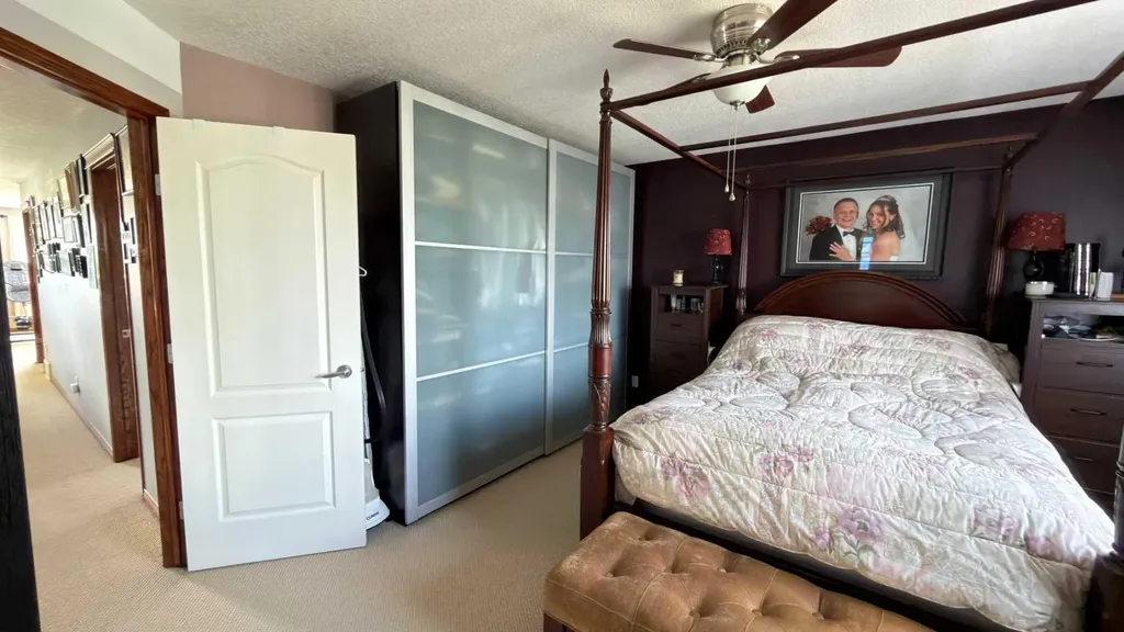 123 Hawkmere View Chestermere AB T1X 1T7