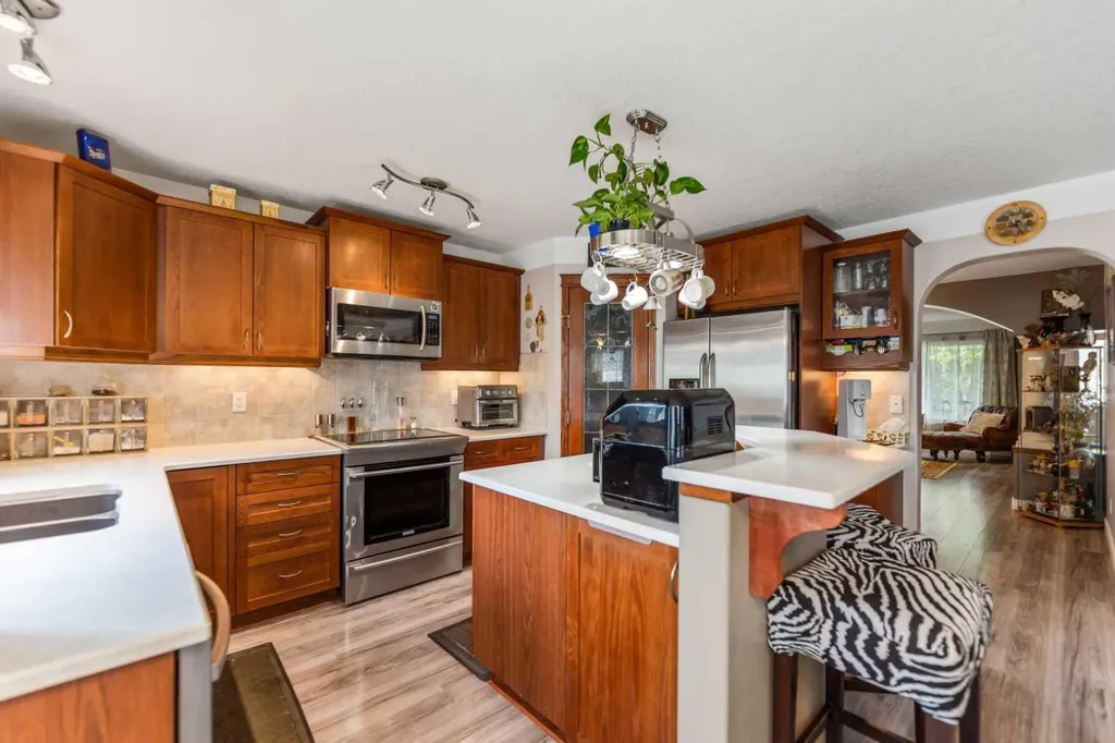 123 Hawkmere View Chestermere AB T1X 1T7