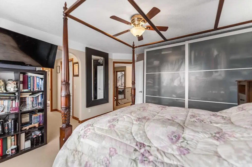 123 Hawkmere View Chestermere AB T1X 1T7