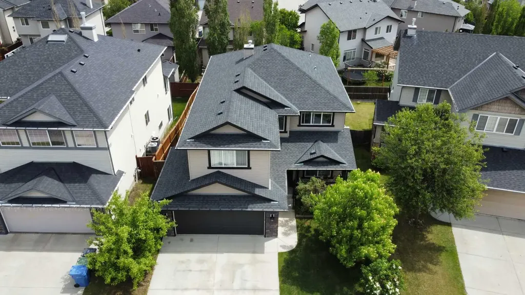 123 Hawkmere View Chestermere AB T1X 1T7