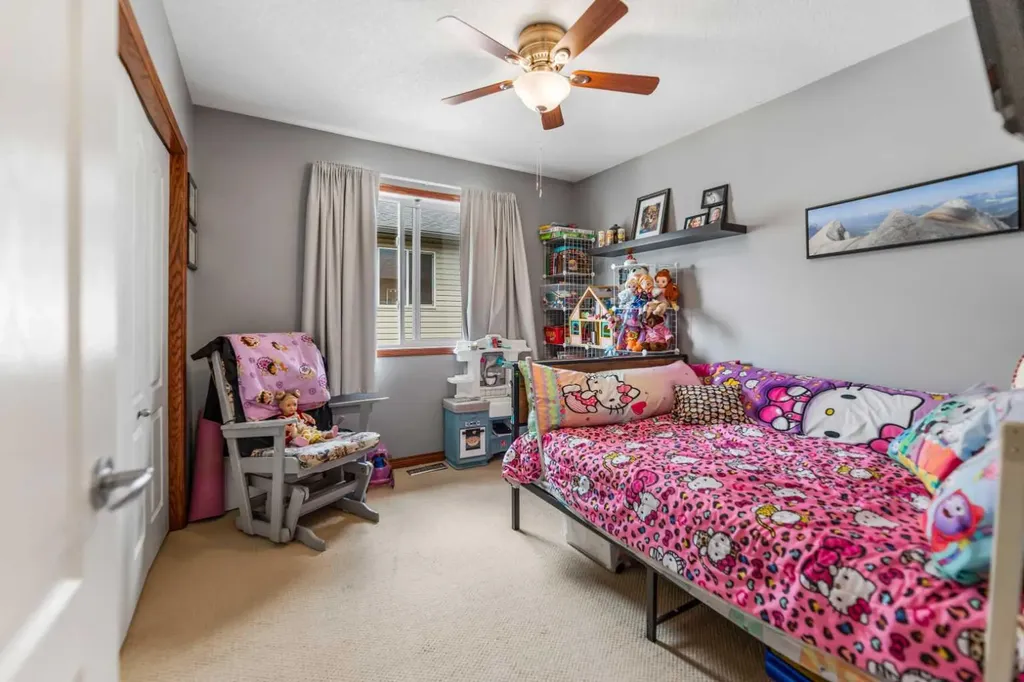 123 Hawkmere View Chestermere AB T1X 1T7