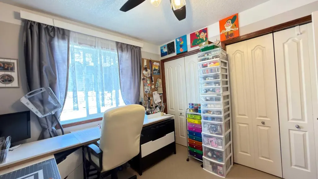 123 Hawkmere View Chestermere AB T1X 1T7