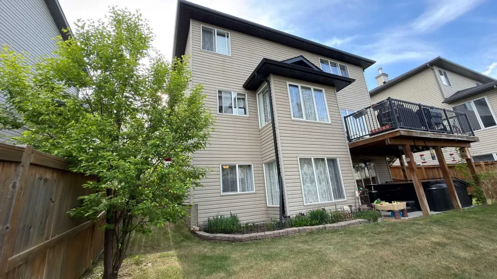 123 Hawkmere View Chestermere AB T1X 1T7