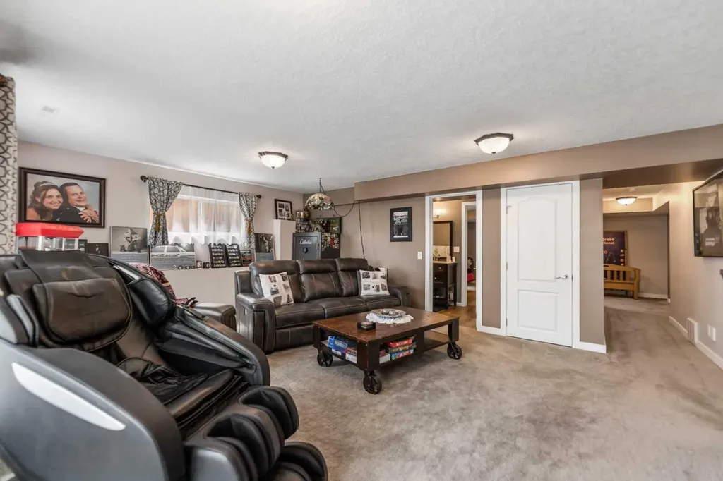123 Hawkmere View Chestermere AB T1X 1T7