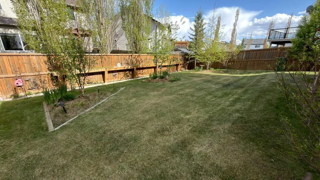 123 Hawkmere View Chestermere AB T1X 1T7