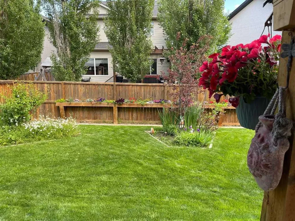 123 Hawkmere View Chestermere AB T1X 1T7
