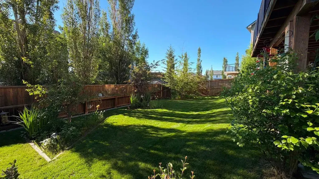 123 Hawkmere View Chestermere AB T1X 1T7