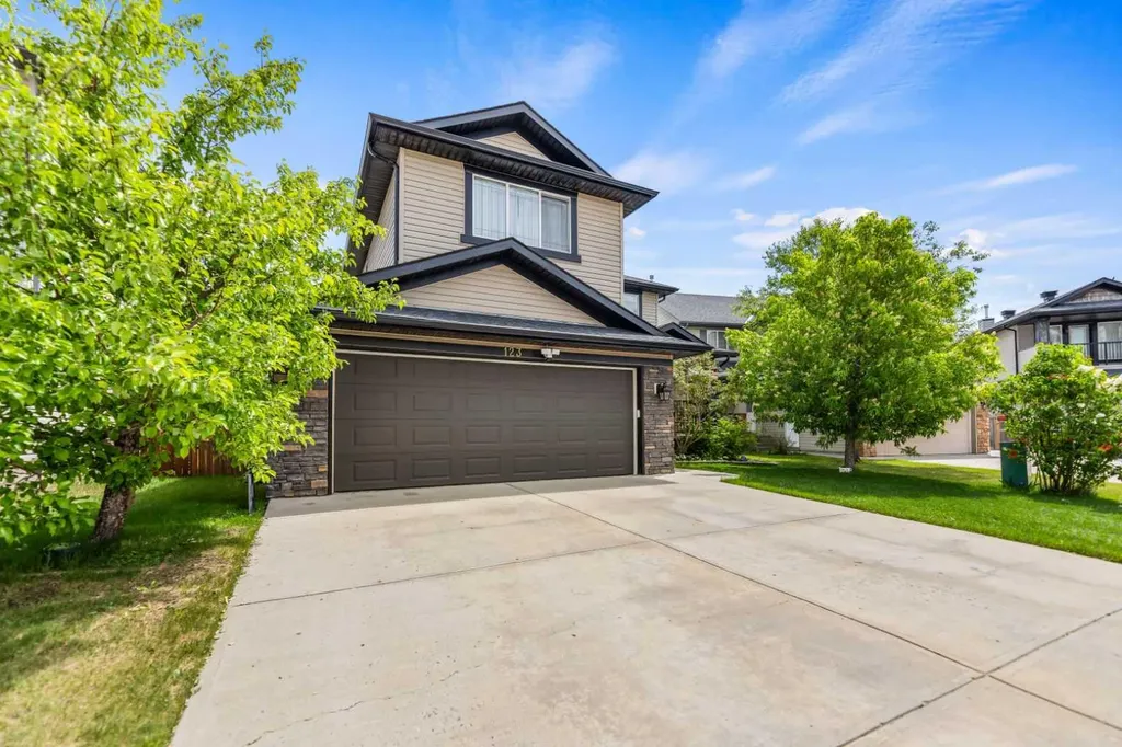 123 Hawkmere View Chestermere AB T1X 1T7