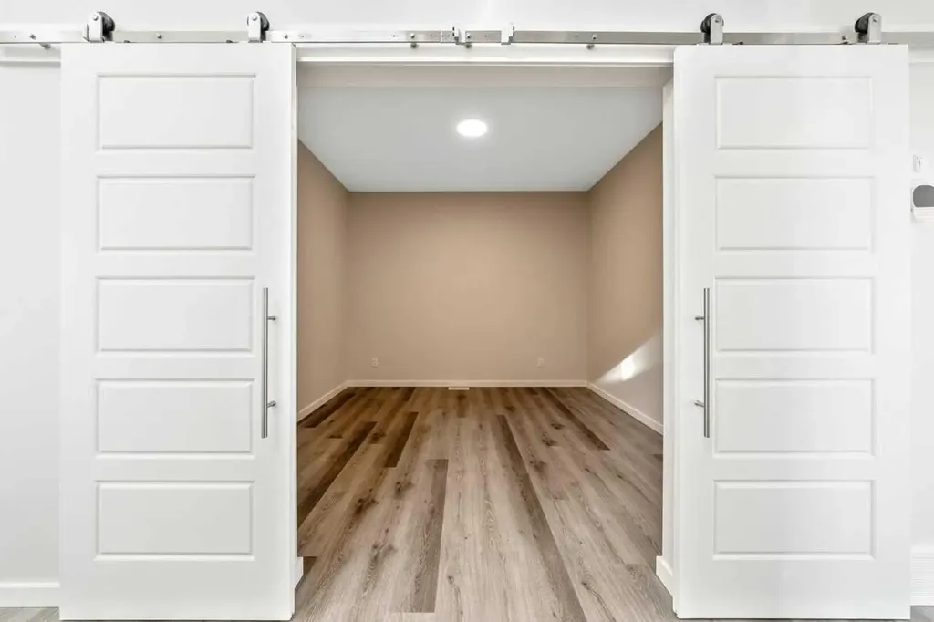 5 Heartwood Lane SE Calgary AB T3M2K1