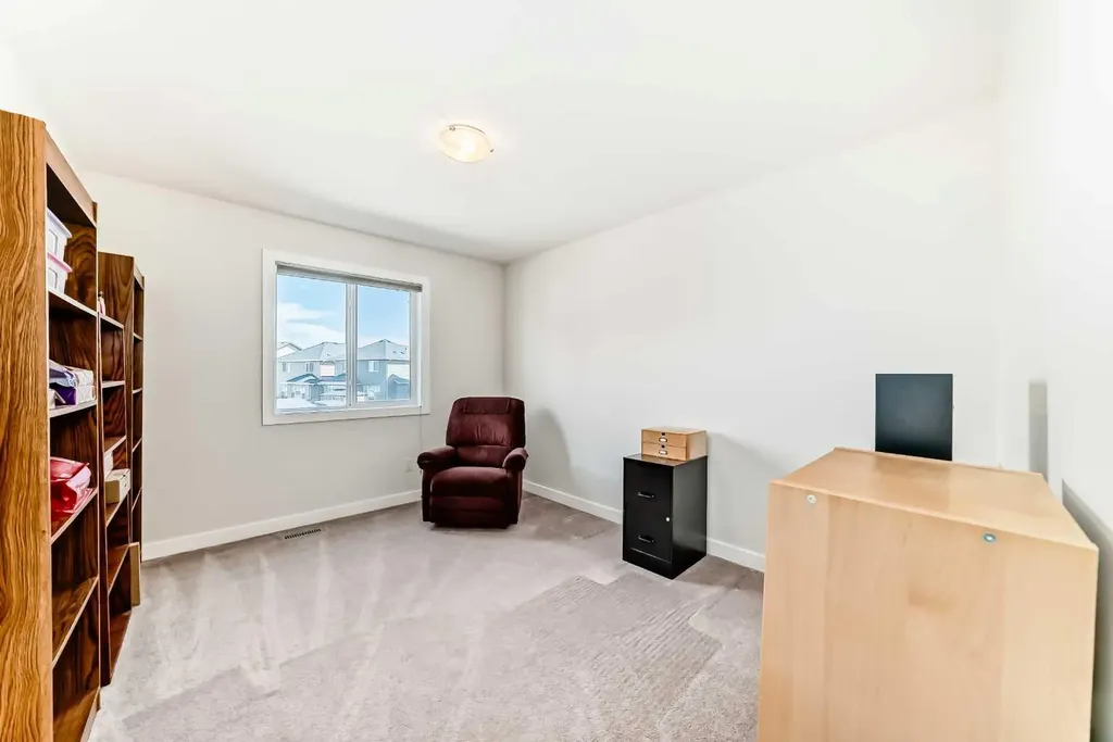 151 Baywater Rise SW Airdrie AB T3H 3V4