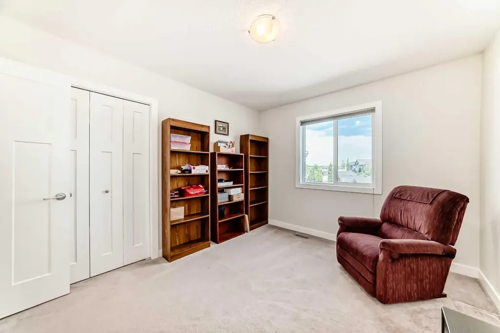 151 Baywater Rise SW Airdrie AB T3H 3V4