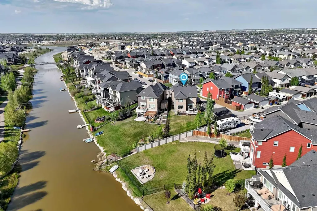 151 Baywater Rise SW Airdrie AB T3H 3V4