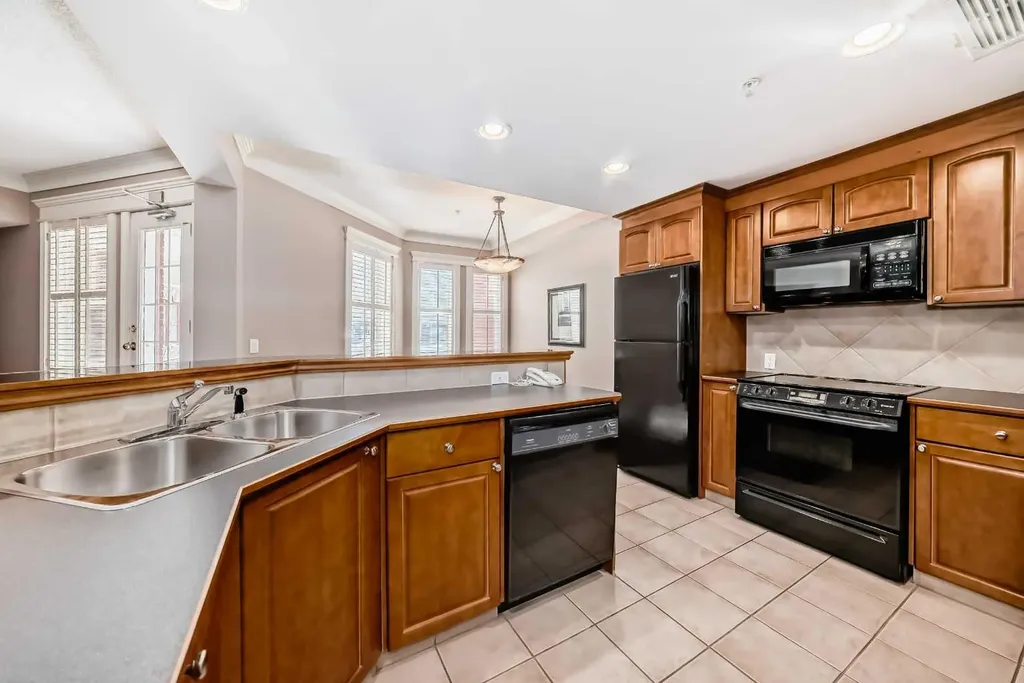 14645 6 Street SW Calgary AB T2Y 3S1